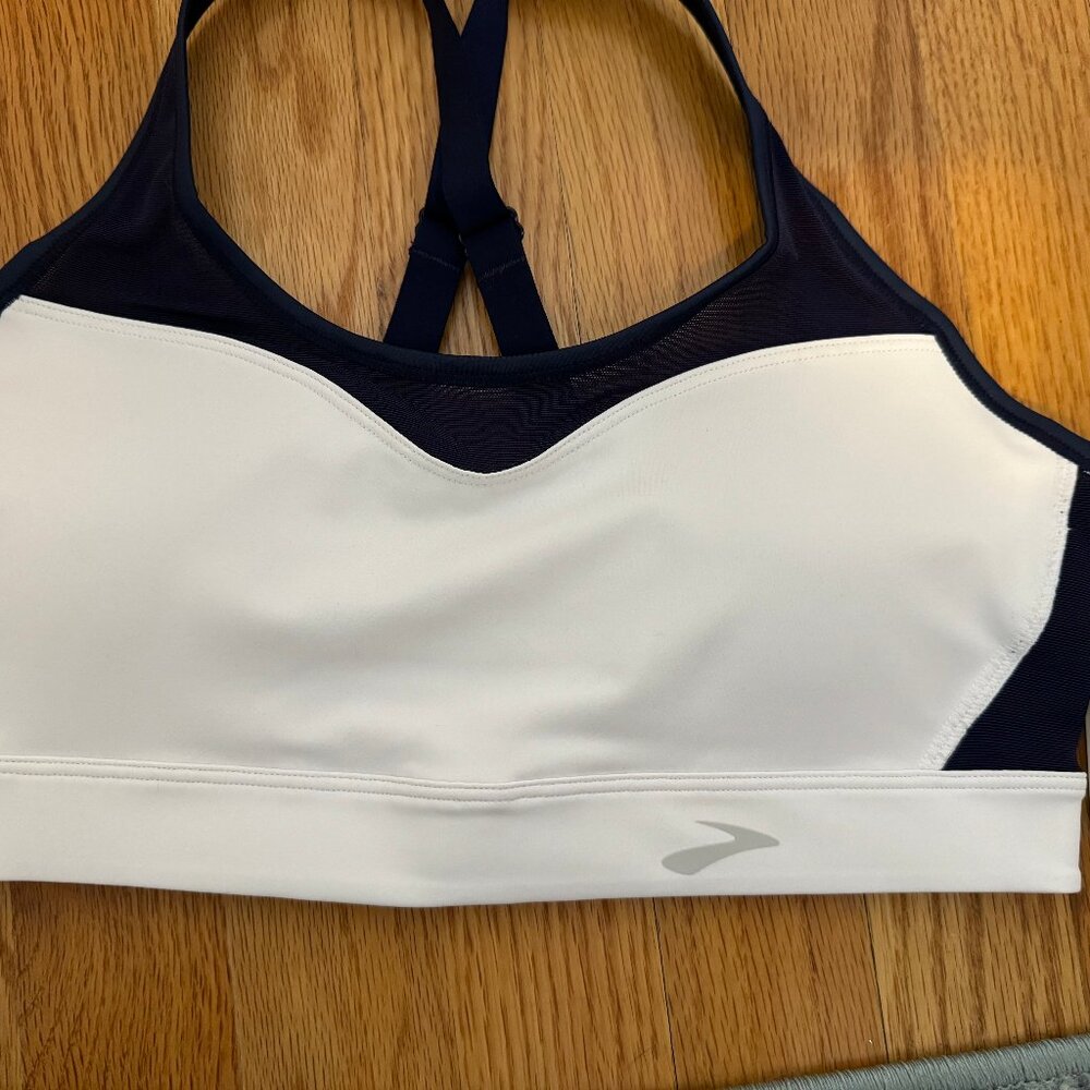 Brooks Crossback Sports Bra
